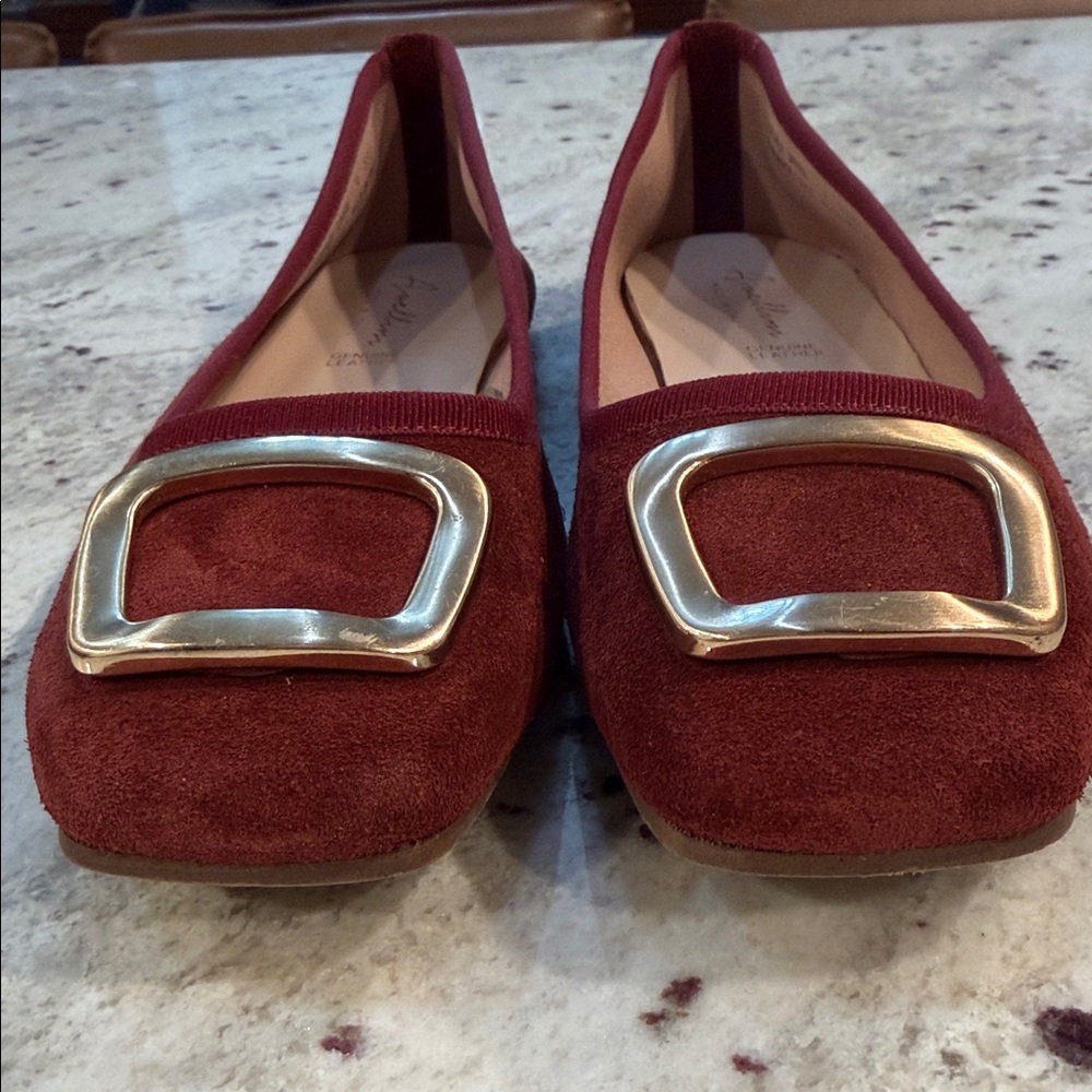 Avellini Burgundy Flats with Gold Buckle - Picture 2 of 10